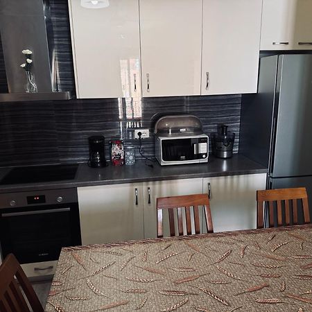 Family Apartments Sarandë 外观 照片