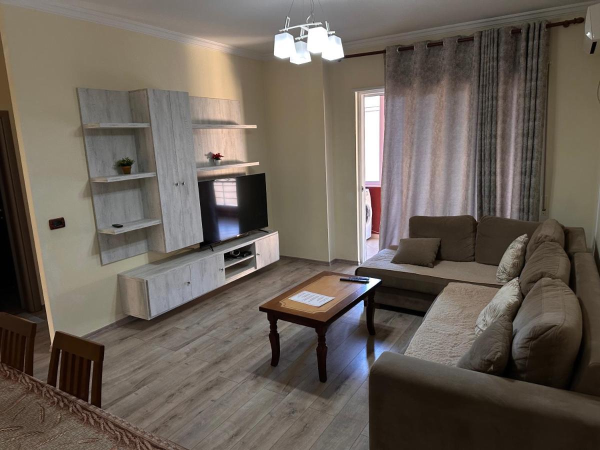 Family Apartments Sarandë 外观 照片