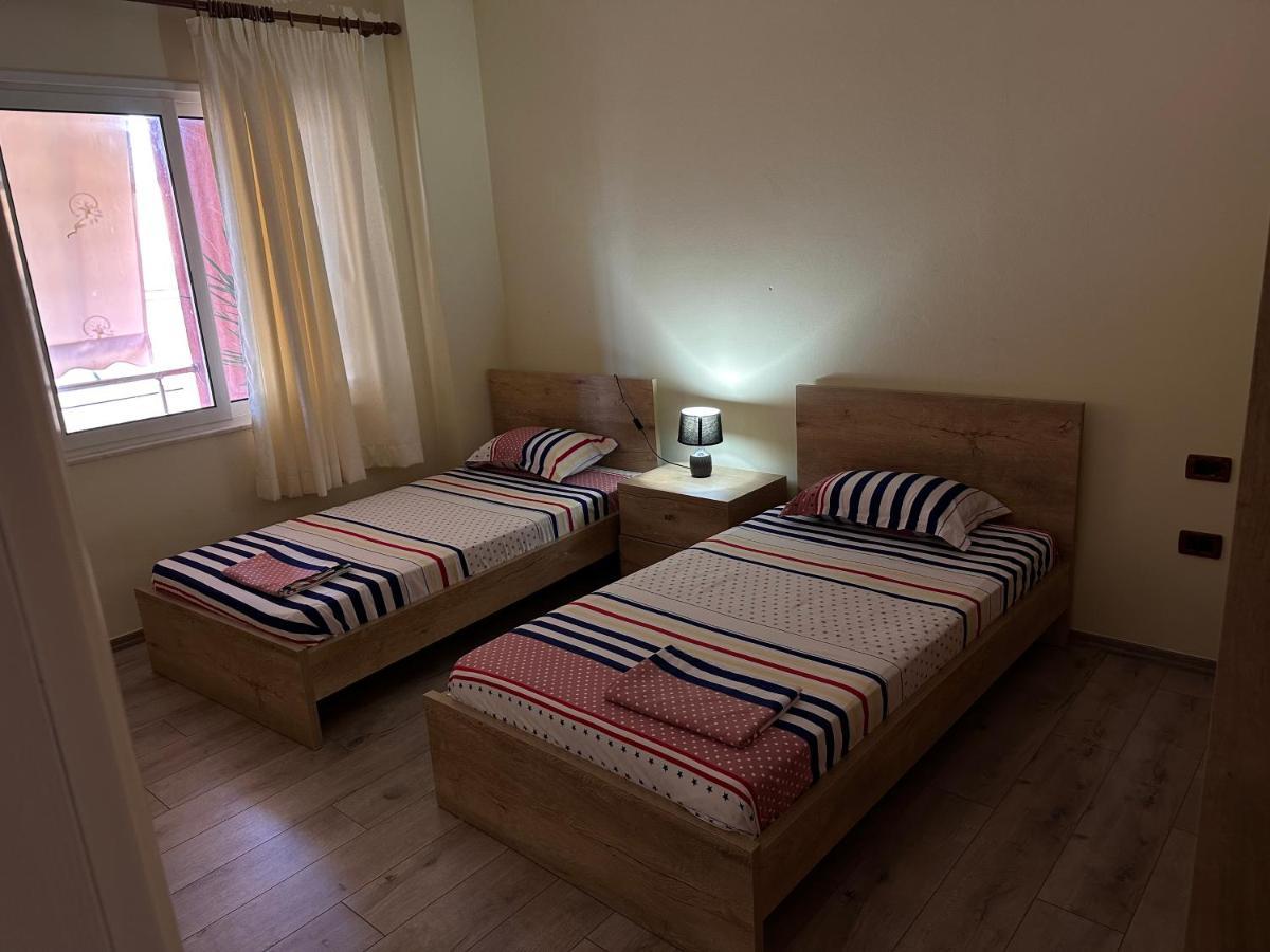 Family Apartments Sarandë 外观 照片
