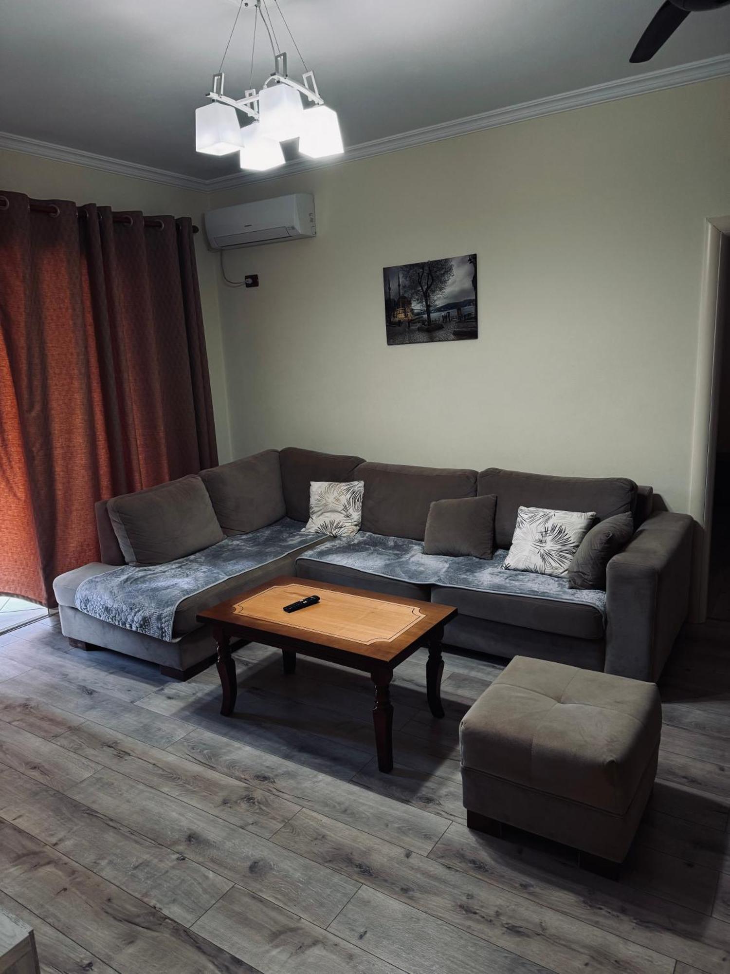 Family Apartments Sarandë 外观 照片